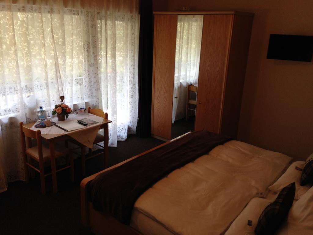 Mosel-Pension Gaestehaus Christiane, Brodenbach Quarto foto